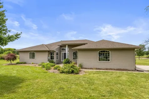 2665 Private Access 374 E Mahomet IL 61853