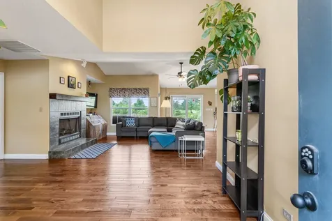 2665 Private Access 374 E Mahomet IL 61853