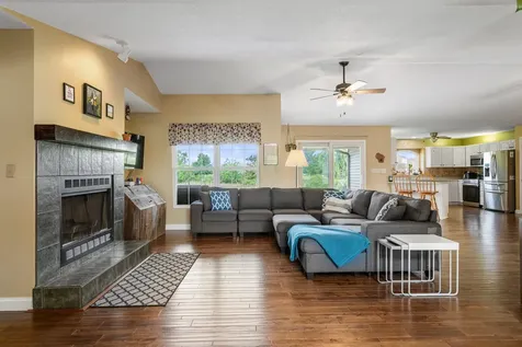 2665 Private Access 374 E Mahomet IL 61853