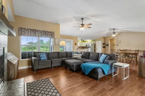 2665 Private Access 374 E Mahomet IL 61853