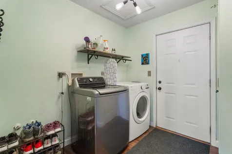 2665 Private Access 374 E Mahomet IL 61853