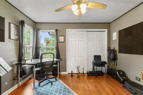 2665 Private Access 374 E Mahomet IL 61853