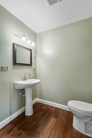2665 Private Access 374 E Mahomet IL 61853