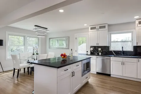 9132 Lincolnwood Drive Evanston IL 60203