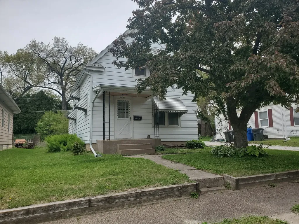 2737 11TH Ave C Moline IL 61265