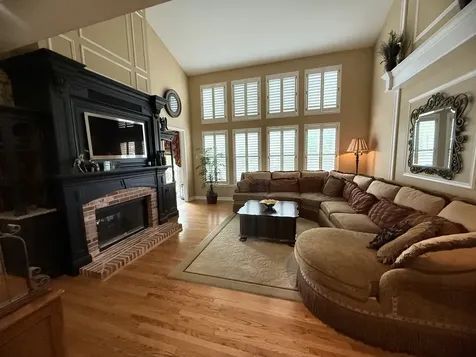 4 Stillwater Court Algonquin IL 60102