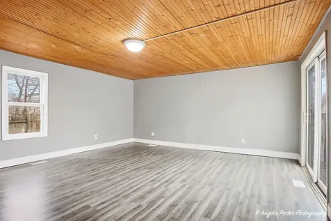 320 East Washington Street Round Lake Park IL 60073