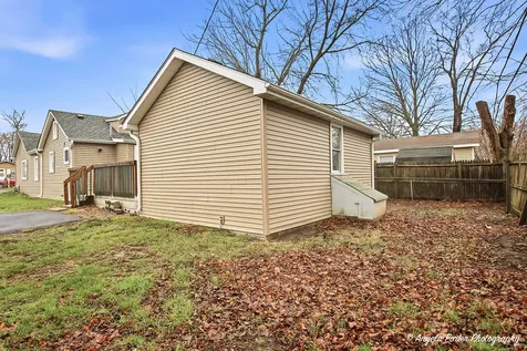 320 East Washington Street Round Lake Park IL 60073
