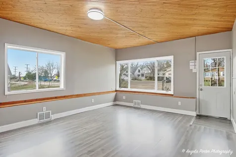 320 East Washington Street Round Lake Park IL 60073