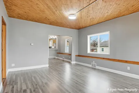 320 East Washington Street Round Lake Park IL 60073