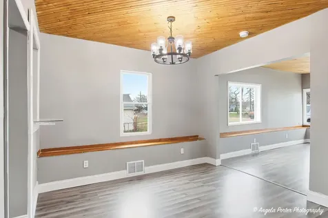 320 East Washington Street Round Lake Park IL 60073