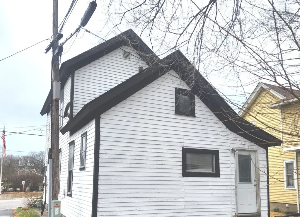 15 Blackhawk Avenue Aurora IL 60506