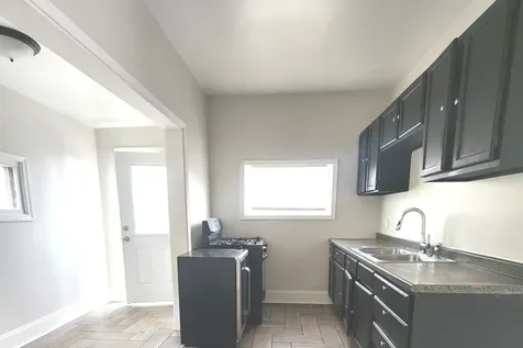 15 Blackhawk Avenue Aurora IL 60506