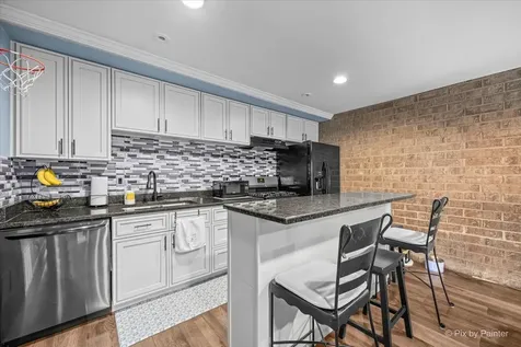 509 Kenneth Circle Elgin IL 60120