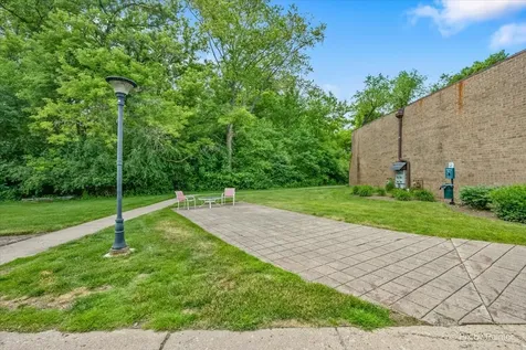 509 Kenneth Circle Elgin IL 60120