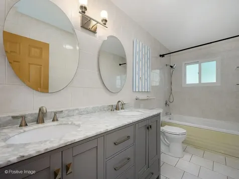 713 North Forest Avenue Mount Prospect IL 60056