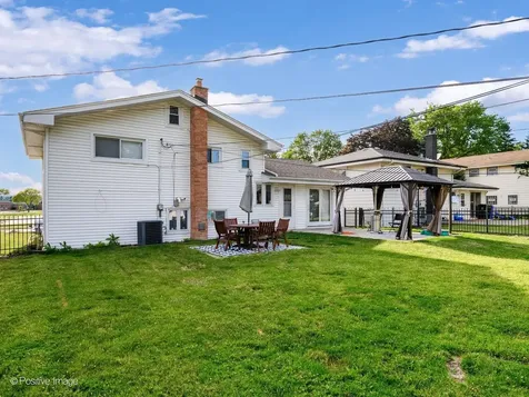 713 North Forest Avenue Mount Prospect IL 60056