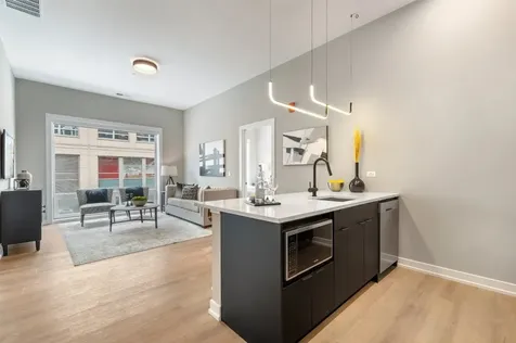 3217 North Clark Street Chicago IL 60657