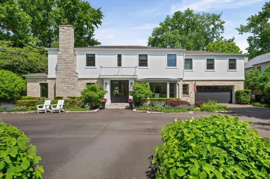 911 Oak Drive Glencoe IL 60022
