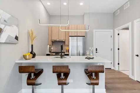 3217 North Clark Street Chicago IL 60657