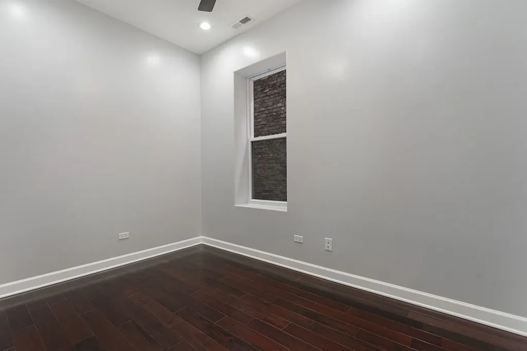 140 West 66th Street Chicago IL 60621
