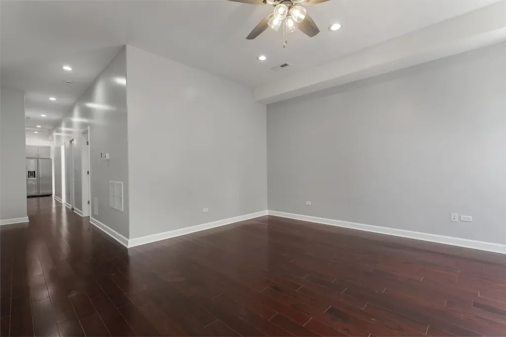 140 West 66th Street Chicago IL 60621