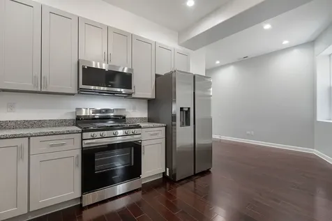 140 West 66th Street Chicago IL 60621