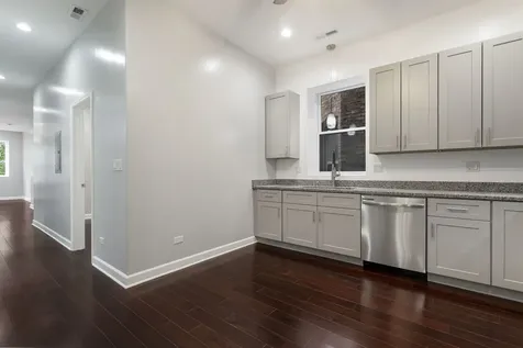 140 West 66th Street Chicago IL 60621