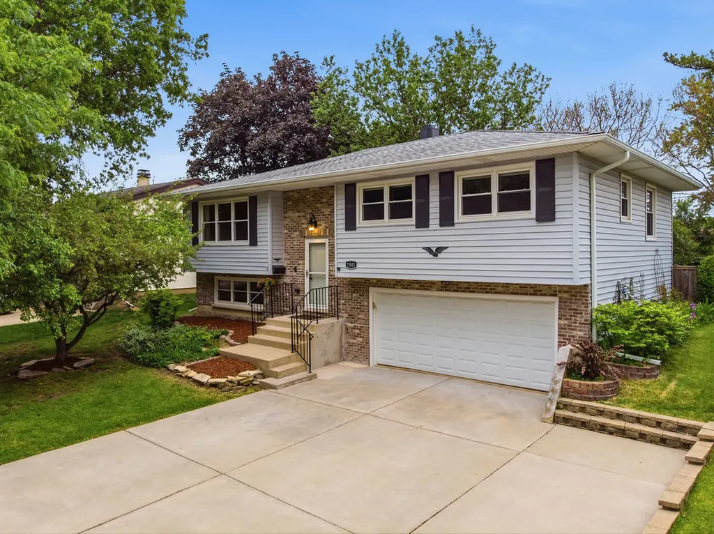 7341 East Avenue Hanover Park IL 60133