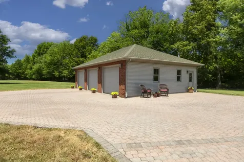 12863 Bowling Alley Road Benton IL 62812
