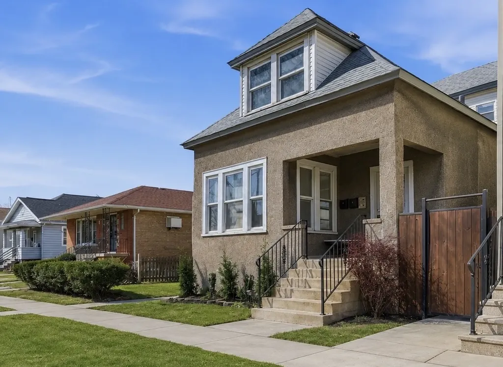 3252 East 136th Street Chicago IL 60633