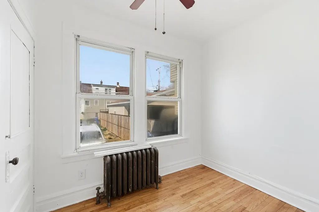 3252 East 136th Street Chicago IL 60633