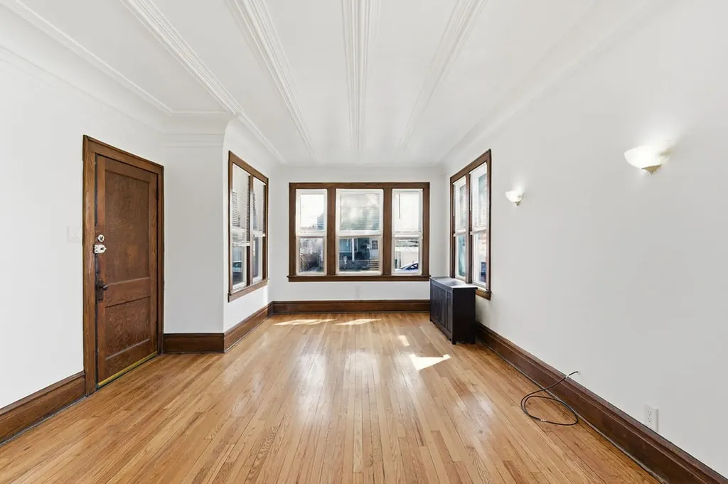 3252 East 136th Street Chicago IL 60633