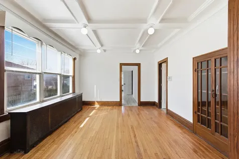 3252 East 136th Street Chicago IL 60633