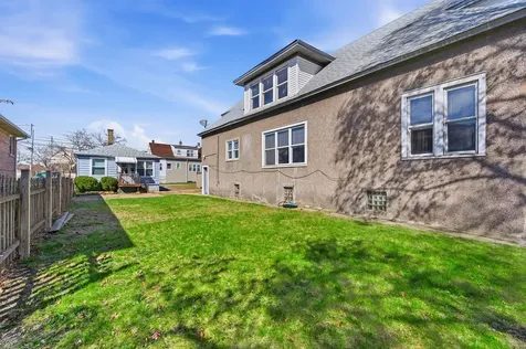 3252 East 136th Street Chicago IL 60633
