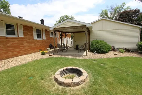 410 East Fifer Street Colfax IL 61728