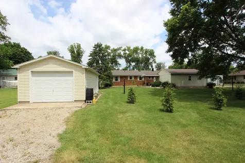 410 East Fifer Street Colfax IL 61728