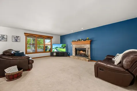 437 West Dekalb Drive Maple Park IL 60151