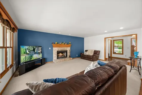 437 West Dekalb Drive Maple Park IL 60151