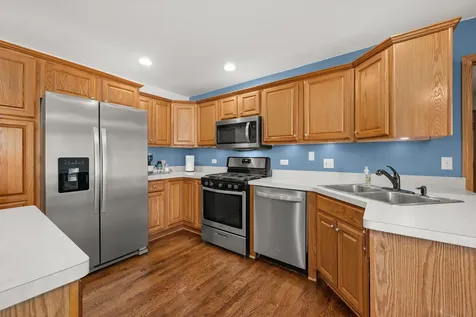 437 West Dekalb Drive Maple Park IL 60151