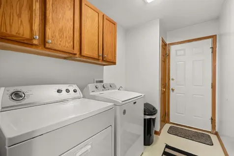 437 West Dekalb Drive Maple Park IL 60151