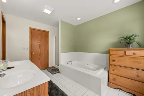 437 West Dekalb Drive Maple Park IL 60151