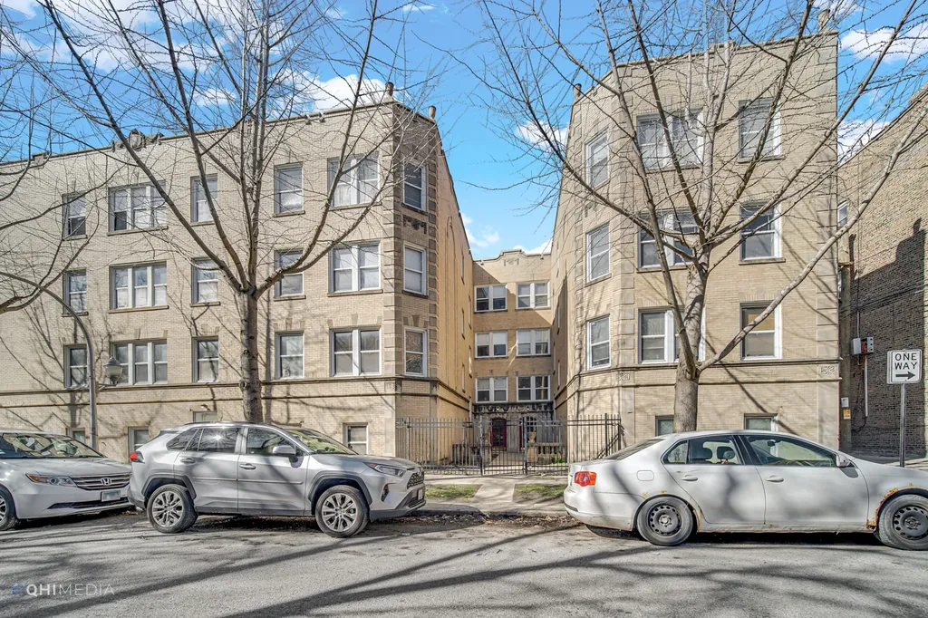2316 West Rosemont Avenue Chicago IL 60659