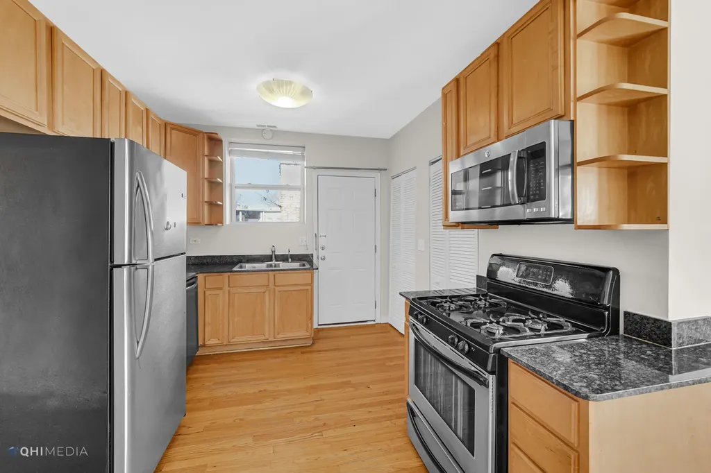 2316 West Rosemont Avenue Chicago IL 60659