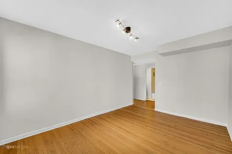 2316 West Rosemont Avenue Chicago IL 60659
