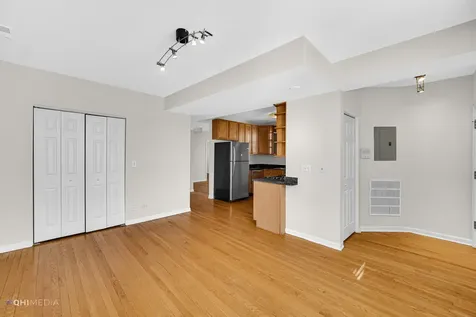 2316 West Rosemont Avenue Chicago IL 60659