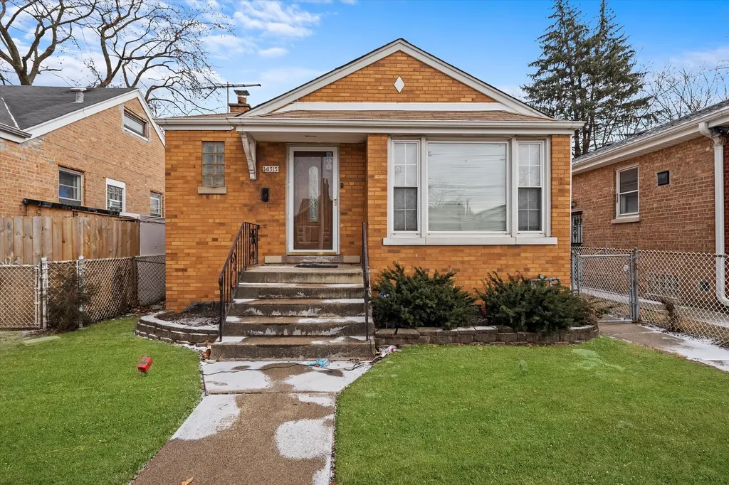 14315 South Lowe Avenue Riverdale IL 60827