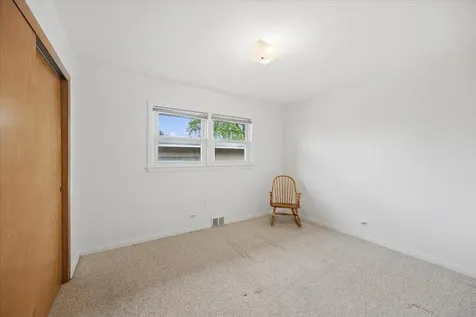 748 North Rohde Avenue Hillside IL 60162