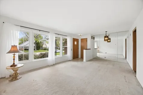 748 North Rohde Avenue Hillside IL 60162