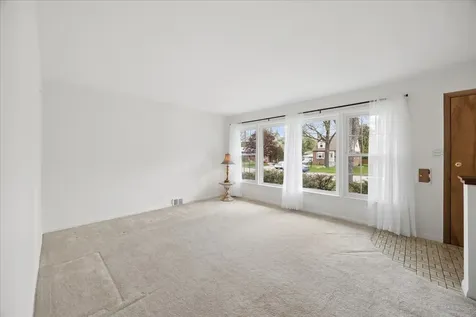 748 North Rohde Avenue Hillside IL 60162